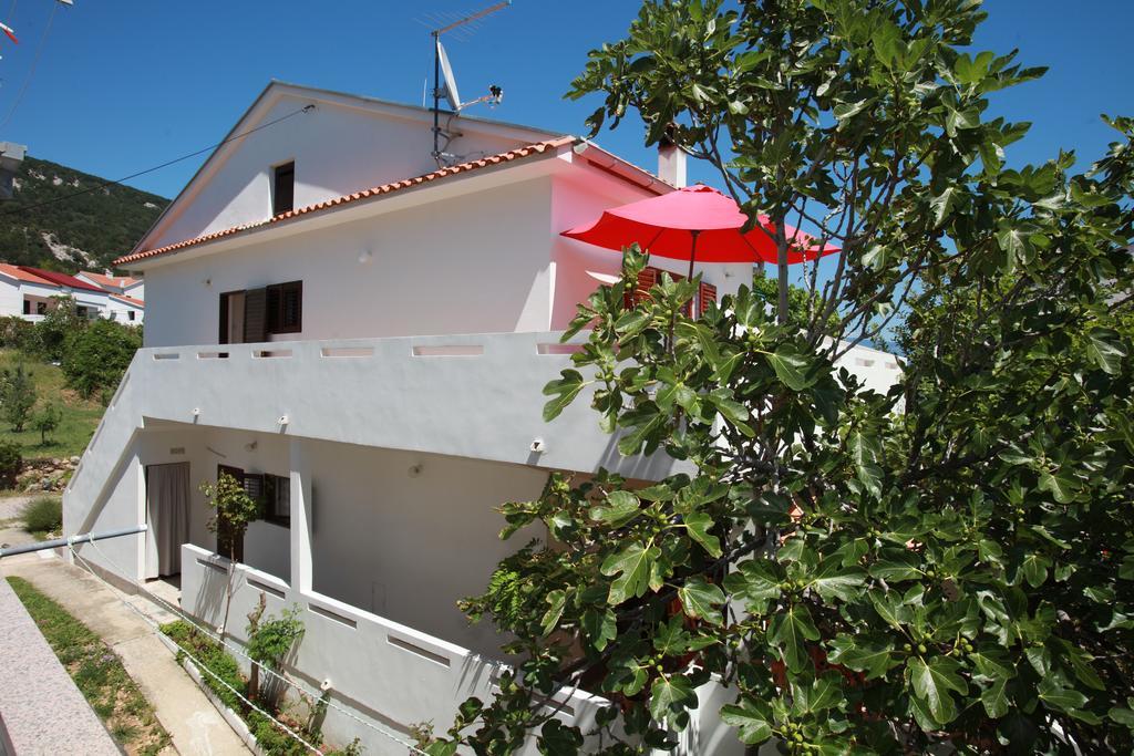 Apartments Reljic With Terrace Башка Экстерьер фото